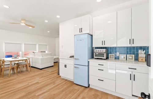 Beach Barber Tract Villa | La Jolla Villa by the Sea - Walk to Windansea