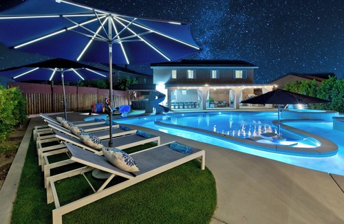Coachella Villa | LAZY RIVER Splash park Pedal boats Water slide Theater Arcades Volleyball