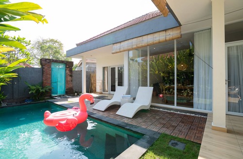 Batu Bolong Villa | Leon Lovely 3BR Villa with Private Pool at the central of Canggu