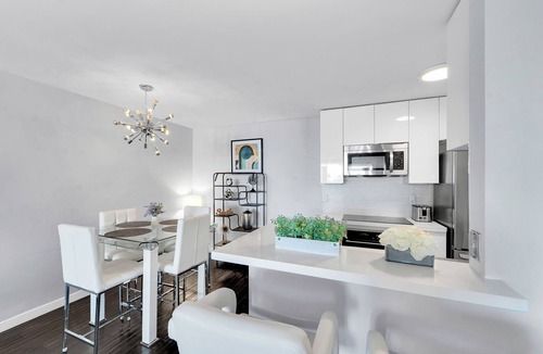 Norma Triangle Condo | Located in West Hollywood . Walking distance to Sunset Strip and Entertainment.
