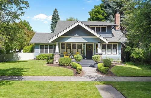 Old Bend House | Located on Bend's most sought after historic district street, provides the perfe