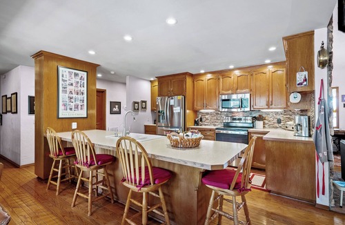 Atascadero Cabin | Lodge West - Gateway to California Central Coast 5 Bedrooms 4 Baths