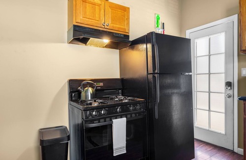 Southeastern Sacramento Apartment | Lovely 1-bedroom apartment with AC in vibrant Sacramento