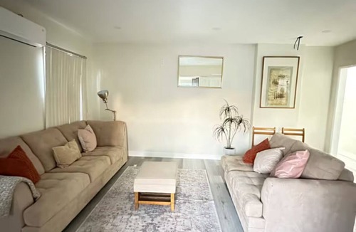 Hawthorne House | Lovely 4-bedroom house 10 min from LAX in Hawthorne
