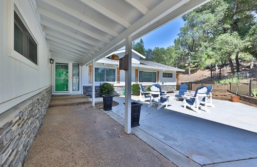 North Auburn House | Luxurious 4-bedroom house on 4.4 acres in delightful Auburn