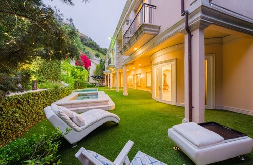 Beverly Hills Villa | Luxurious 5-bedroom villa with AC, fitness room in Beverly Hills