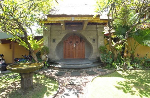 Legian Villa | Luxurious 5-bedroom villa in the heart of Legian