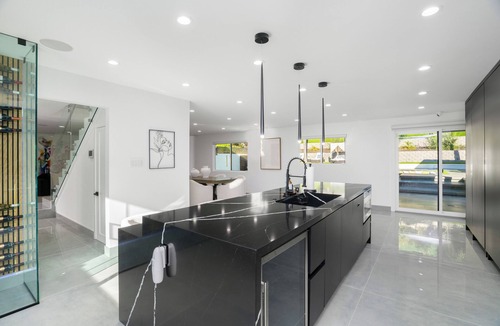 Woodland Hills House | Luxurious Villa in Woodland Hills