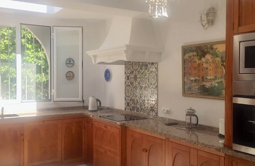 Golden Mile Villa | Luxurious Villa on The Golden Mile :Only a few steps from beach