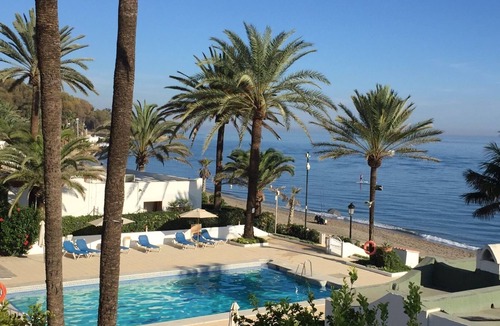 Golden Mile Villa | Luxurious Villa on The Golden Mile :Only a few steps from beach