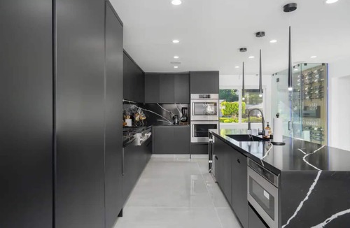 Woodland Hills House | Luxurious Villa, Woodland Hills