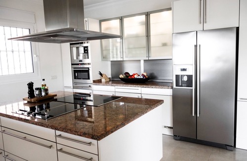 Benahavis Villa | Luxury accommodation in Villa with stunning views and with large pool.