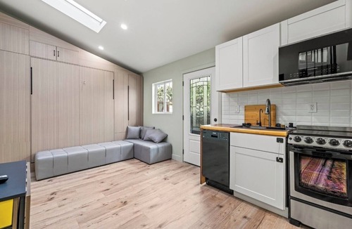 Marina Peninsula House | Luxury Beach Retreat Ocean Views Tesla charger. Sleeps 10