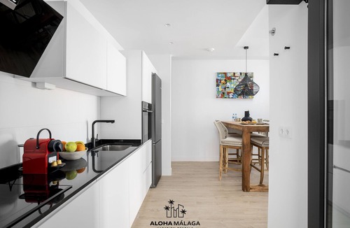 Lagunillas Apartment | Luxury Duplex With Pool and Padel Court in Town by Alohamalaga