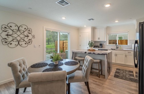 Manteca House | Luxury Golf Course Retreat With Stunning Views Of Fairway & Ponds