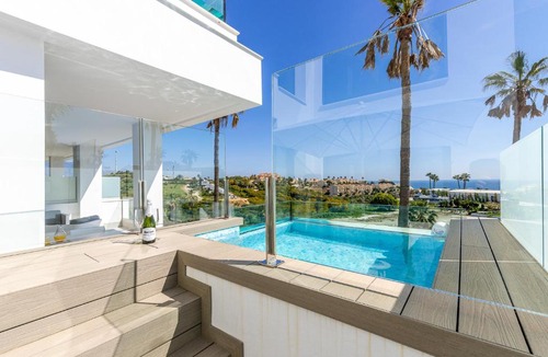 El Faro Apartment | Luxury High End - Santa Barbara Heights CLC - For Work, Play & Family