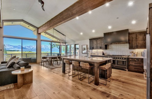 Al Tahoe House | Luxury Lake Tahoe View Estate walk to Beach Luxe31