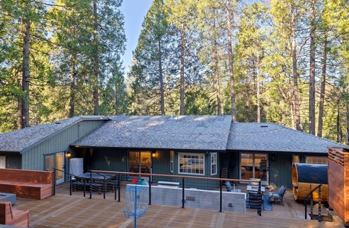 Twain Harte Cabin | Luxury Mountain Escape Sleeps 25 Sauna, Hot Tub, Fire Pits 5 Star Amenities