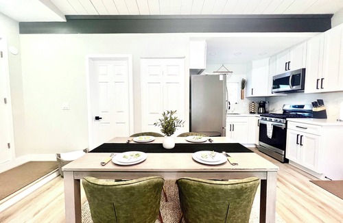 Granite Hills Villa | Luxury PickleBall Golf Pool HotTub Grill Arcades 6 TV’s Playground .5 Acre