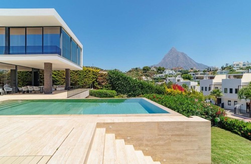 Puerto Banus Villa | Luxury Smart Villa in Marbella