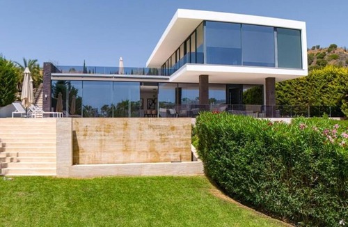 Puerto Banus Villa | Luxury Smart Villa in Marbella