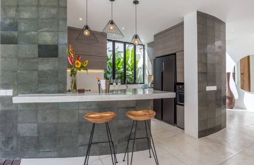 Umalas Villa | Luxury Touch Cozy Villa Walkable to the Famous Sunset Beach & shopping in BALI