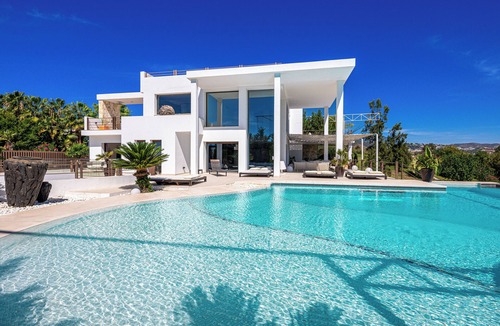 New Golden Mile Villa | Luxury Villa Jacuzzi, Pool, golf, sea view 21p