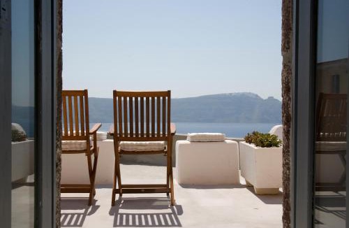 Oia Villa | Lydia Cavehouse