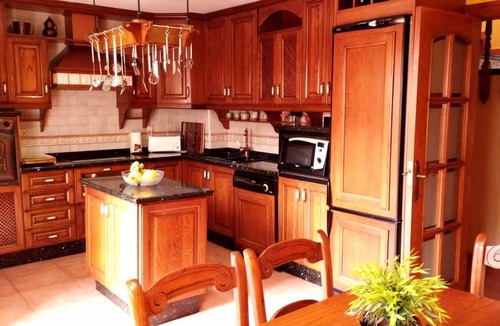 Velilla-Taramay Villa | Magnificent Villa with pool next to the beach