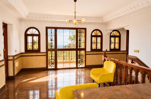 Ciudad Jardin Villa | Málaga Castle: 3.5km’s to beach and city center