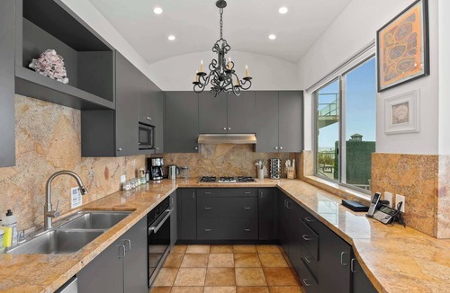Western Malibu House | Malibu 4BR Beachfront | Ocean Views | C&C