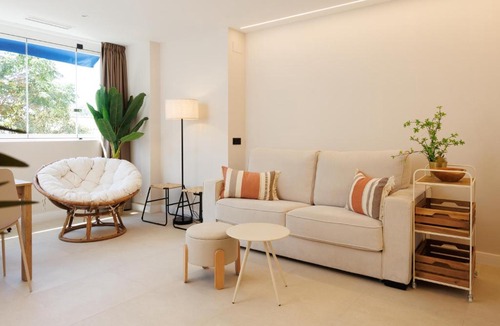 Puerto Banus Apartment | MARBELLA BANUS SUITES - Banús - Medina Garden - Brand New 1BR - 2BA - Bright & Modern - Pool - Steps from Puerto Banús Marina - Walk to El Corte Ing Luxury Shopping Mall