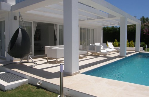 New Golden Mile Villa | Marbella Modern Luxury Villa w/Sea View Only Minutes to Golf Course & Beaches