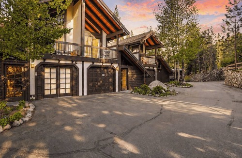 Olympic Valley Cabin | Marillac by Avantstay Gorgeous Ski Cabin w/Balcony & Patio