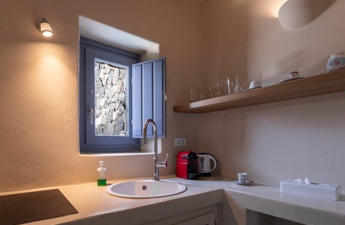 Santorini Villa | Marvelous Santorini Apartment | 1 Bedroom Suite | Apartment Jakotsumaru