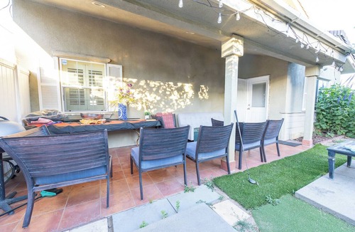 Bellflower House | Massive High-Ceiling Home in the Heart of Bellflower for Large Groups