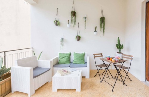 Sorrento Historic Centre House | Mediterranean Suites - New Stylish & Modern Apartment in OldTown with Terrace