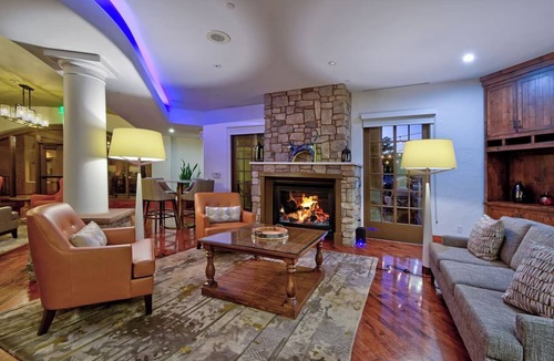 Los Gatos Hotel | Mediterranean Unit with Outdoor Pool, Free Parking, Near Silicon Valley