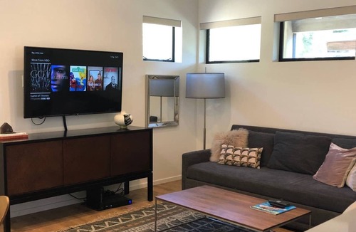 Tamalpais-Homestead Valley House | Mill Valley/ Muir Casa Modern 1 Br House on Mount Tam Muir Woods