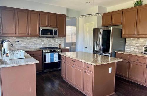 Eastvale House | Modern 4BR Eastvale Home Game Room Pet Friendly 6-Car Parking