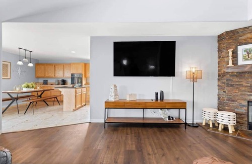 Yucca Valley House | ❤️Modern 4BR Joshua Tree House w/heated Pool!