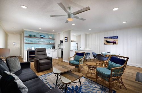 Townsite Condo | Modern & Cozy 1-Bedroom with Scenic Walkout Patio – Perfectly Remodeled