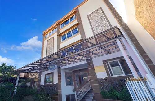 Kartika Plaza House | Modern Twin Suite Stay W/Free WiFi and Pool