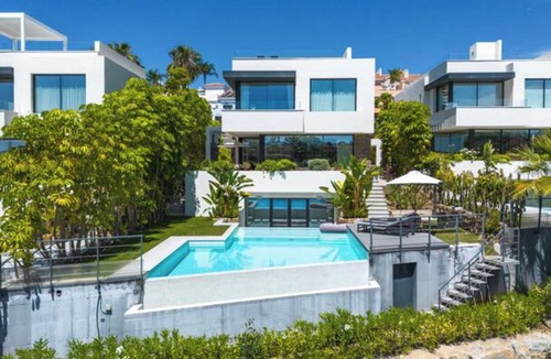 El Paraiso Villa | Modern villa: pool, terrace and close to the golf course