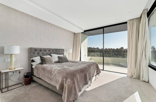 El Paraiso Villa | Modern villa: pool, terrace and close to the golf course