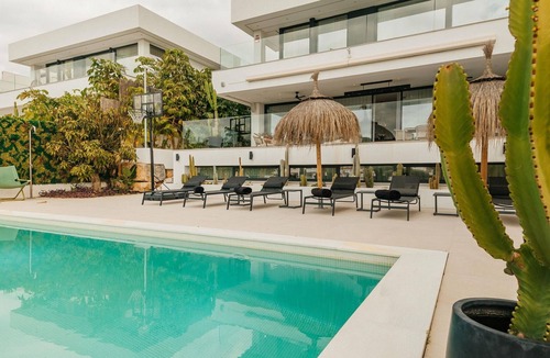 Puerto Banus Villa | Modern villa with panoramic views, heated pool