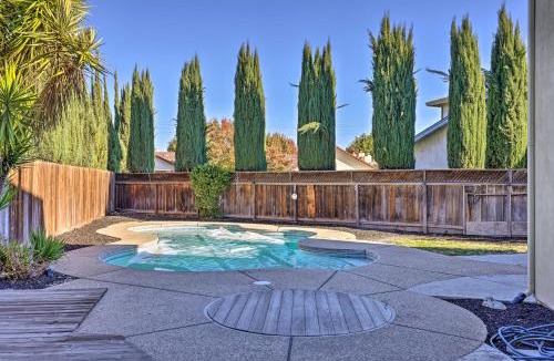 Modesto House | Modesto Home w/Deck - 2 Mi to Vintage Faire Mall