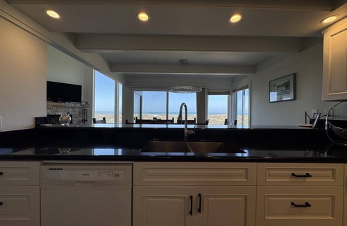 Castroville House | Monterey Dunes 144 - Moss Landing Townhome - A Mile of Beachfront!