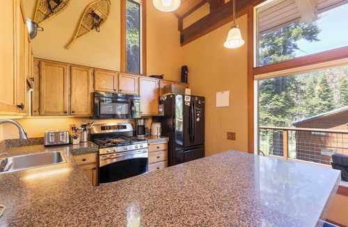 Alpine Meadows House | Monthly Lease - Pine Trail at Alpine Meadows - Pet Friendly w Hot Tub at Alpine Meadows