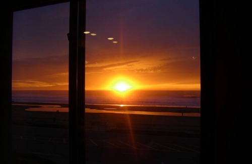 Outer Richmond Condo | MONTHLY SUMMER OCEANFRONT CITY LIVING w/VIEW, balcony